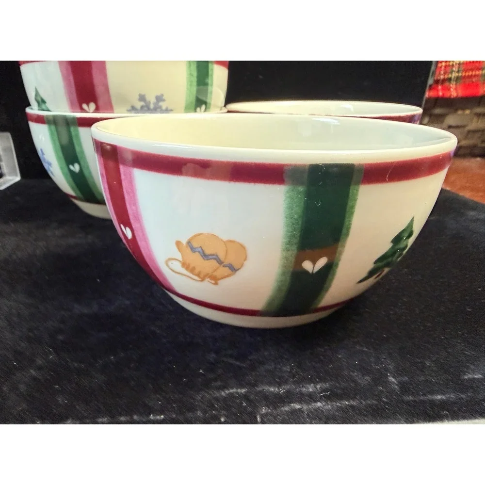 Pfaltzgraff Christmas Heritage Cereal Soup Bowls Set of 4‎ Winter Tree Mitten